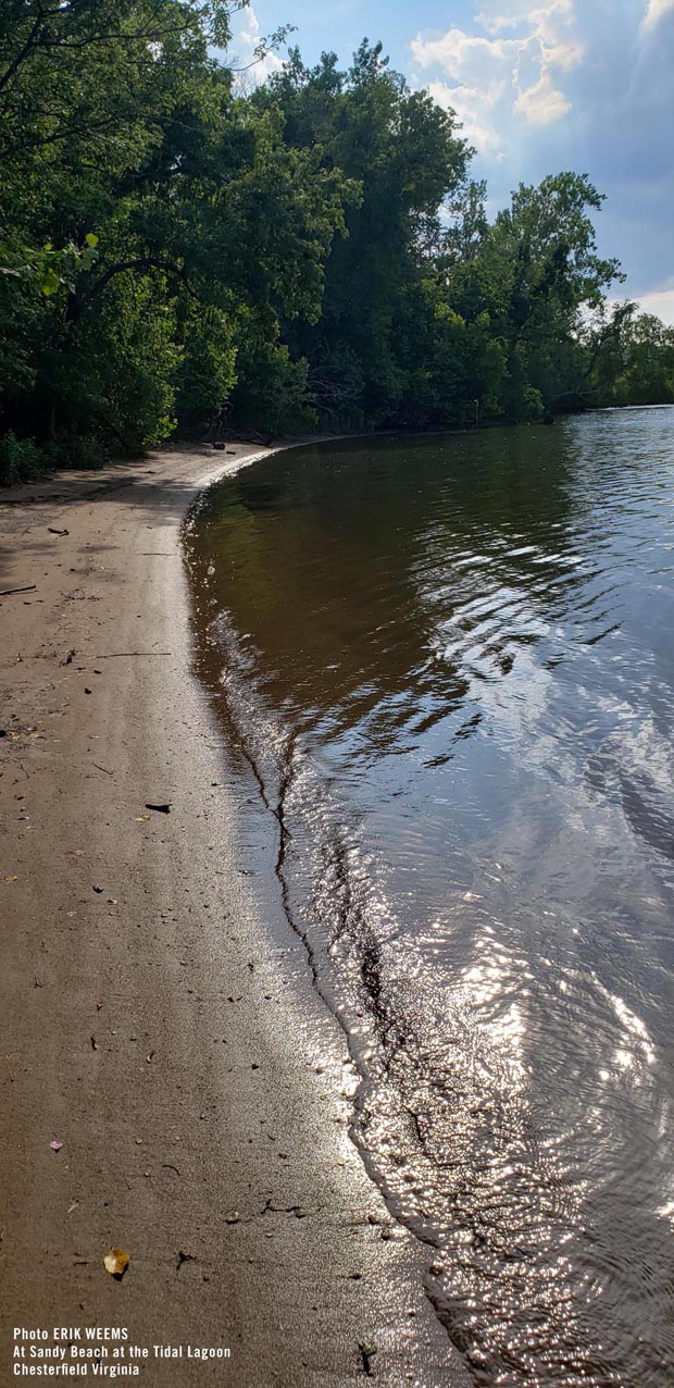 Waves at Sandy beach at the Tidal Lagoon 